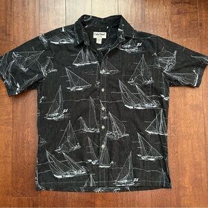 Cooke Street Honolulu Men’s Reverse Shirt, Black w/ Blue Sailboats, Size Large